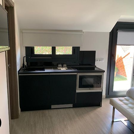 Hostal El Rocio Paracuellos de Jarama Luaran gambar