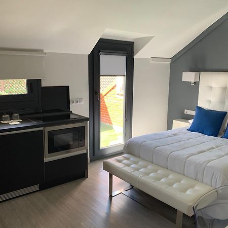 Hostal El Rocio Paracuellos de Jarama Luaran gambar